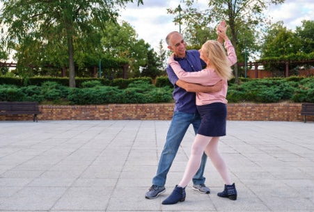 Seniors dancing tango